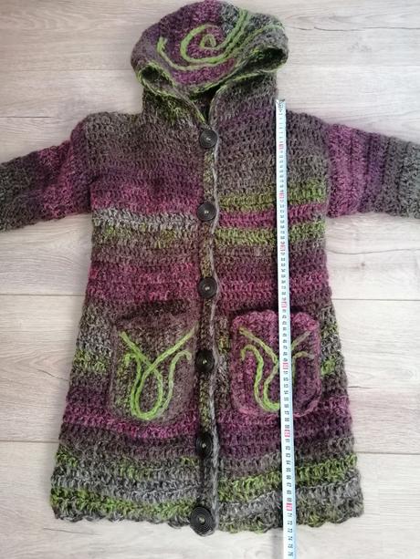 Svetrík /kabatik, s