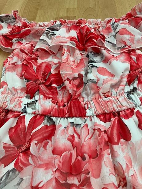 Letne saty s odhalenymi ramenami, s