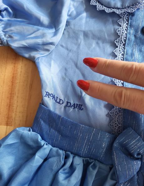 Karnevalové šaty roald dahl na 3-4 roky, 