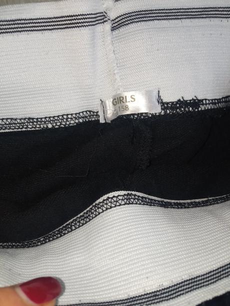 Dievčenské čierne teplákové šortky (158), 158