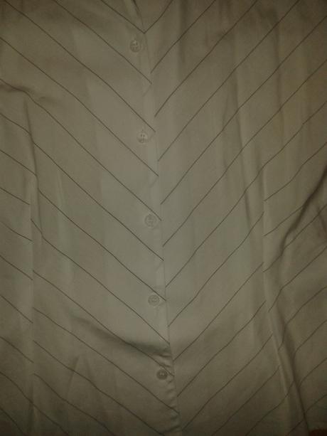 Biela kosela s jemnymi pruzkami, 38