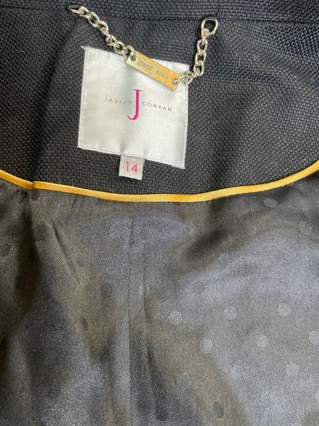 Nádherný kabát od jasper conran, 42