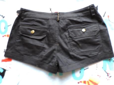 Čierne krátke nohavice mierne elastické, gate,s
