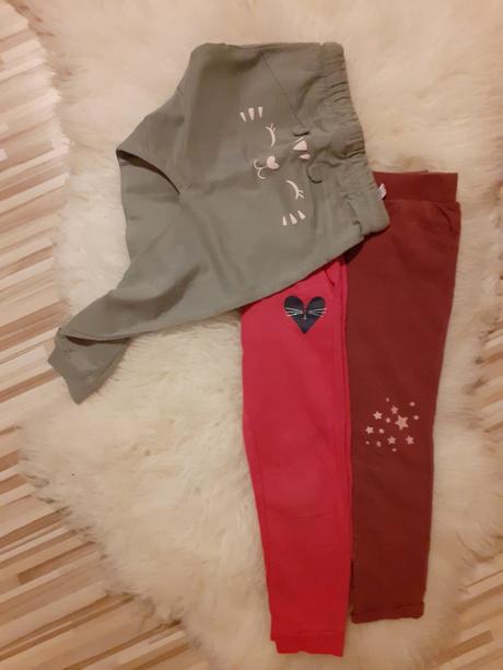 2x tepláky, 104–116