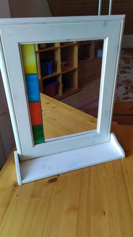 Zrkadlo v masívnom ráme, 