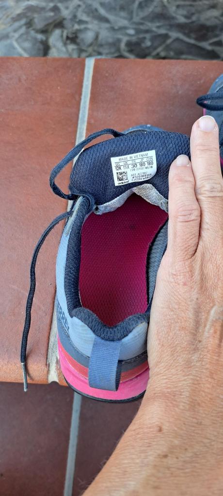 Botasky turisticke terrex, adidas,30