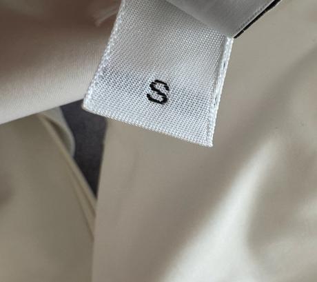 La perla spodok plaviek, s