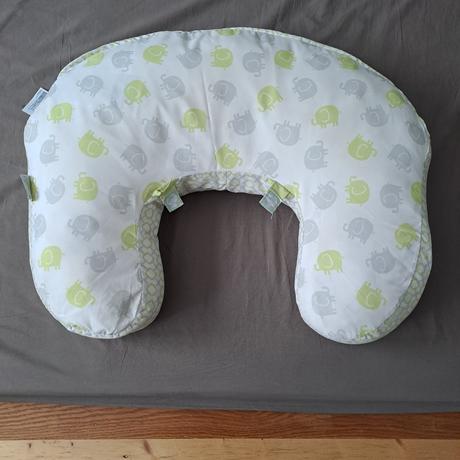 Vankúš na dojčenie, 