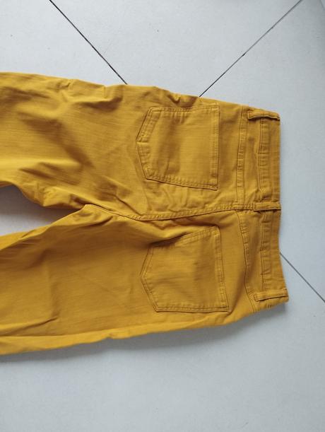 Dámske horčicové rifle, c&a,36