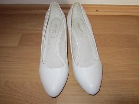 Bielo smotanove kozene lodicky, 40