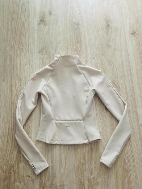 Krásna bunda značky oysho, pc 50 eur, xs