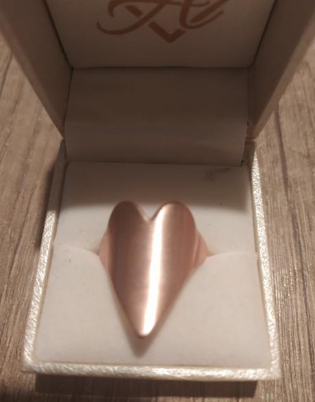 Prsteň v tvare srdca, 