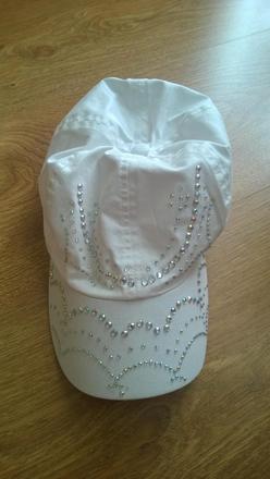 Šiltovka s trblietkami, 128