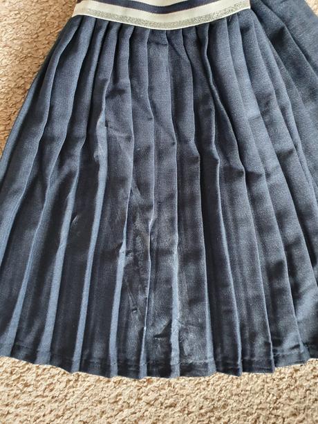 Tmavomodrá skladaná suknička, pepco,104