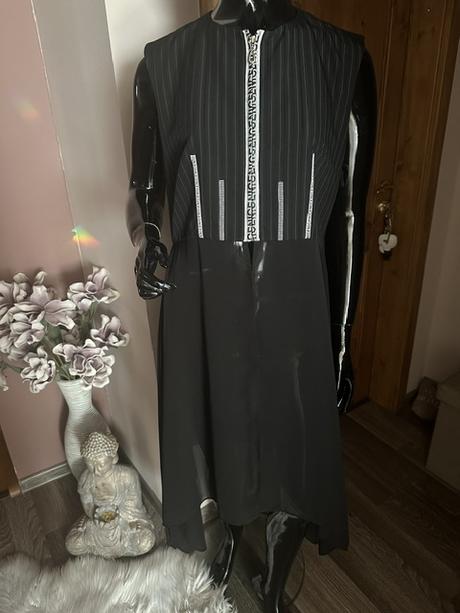 Vesta na zips s predĺženou tylovou sukňou, m