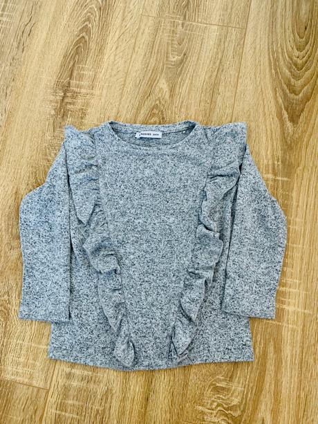 Svetrik, reserved,104