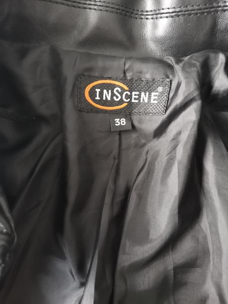 Čierna koženka., 38