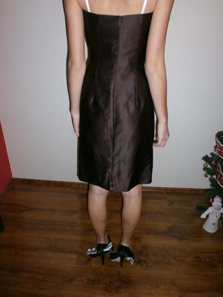 Tmavo fialovo hnede saty, s