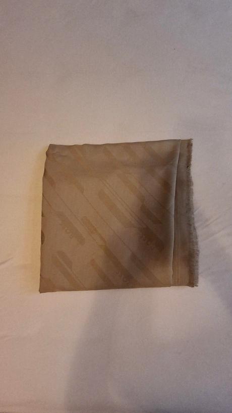 Béžová šatka boss, hugo boss,122