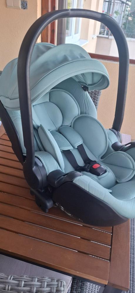 Vajíčko britax, britax