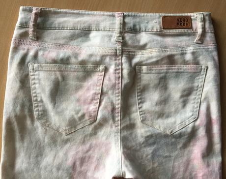 Nohavice s kvetmi, vero moda,s