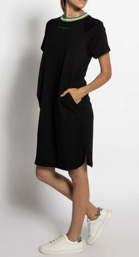 Karl lagerfeld šaty s signature, s