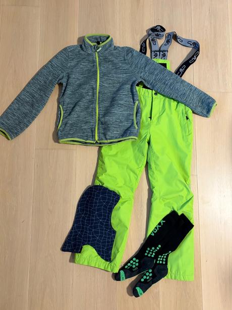 Oteplovacky, mikina, kukla a podkolienky, cmp,152