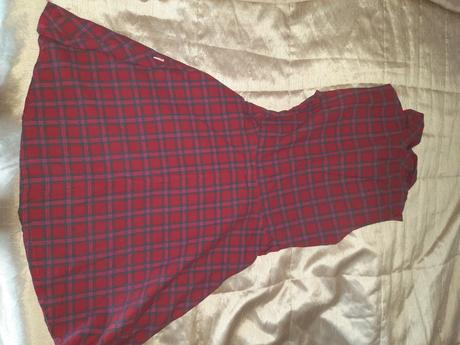 Dievčenské šaty, 128