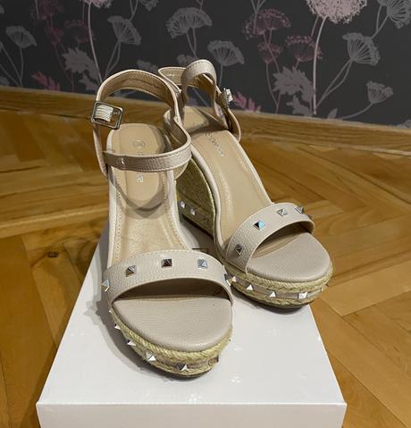 Sandále na platforme, 38