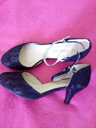 Cipkovane sandalky, 36