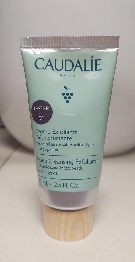 Nove kremy caudalie,