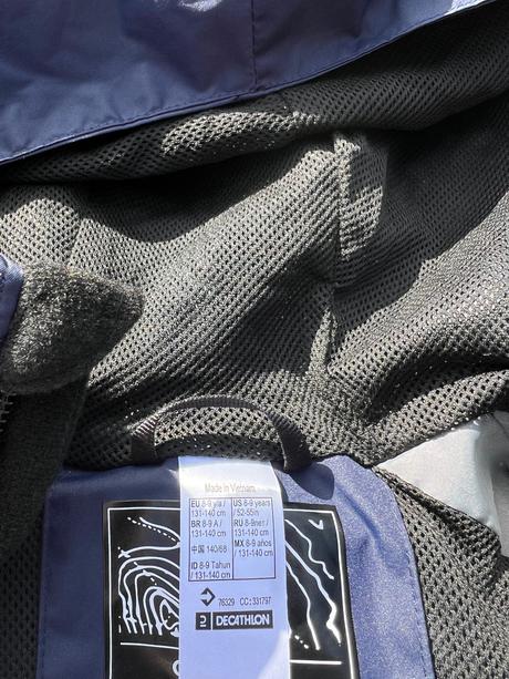 Decathlon nepremokava bunda na futbal/ turistická, decathlon,134