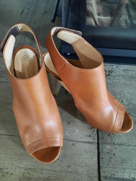 Kožené sandale, 37