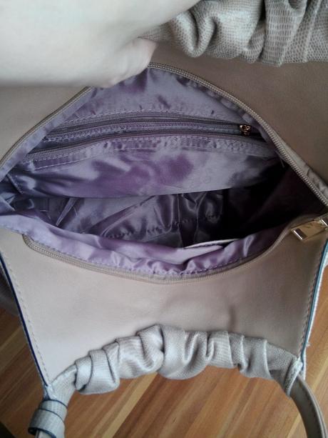 Béžová kabelka nenosená, 