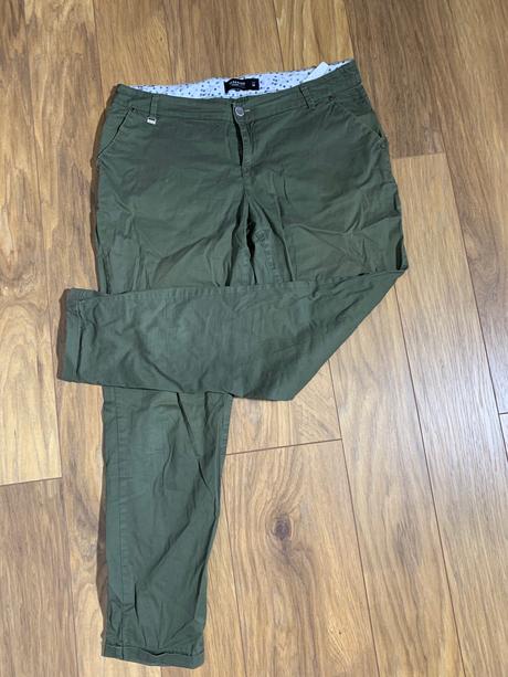 Zelené nohavice, reserved,s