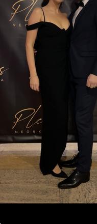 Spoločenské čierne šaty, 38