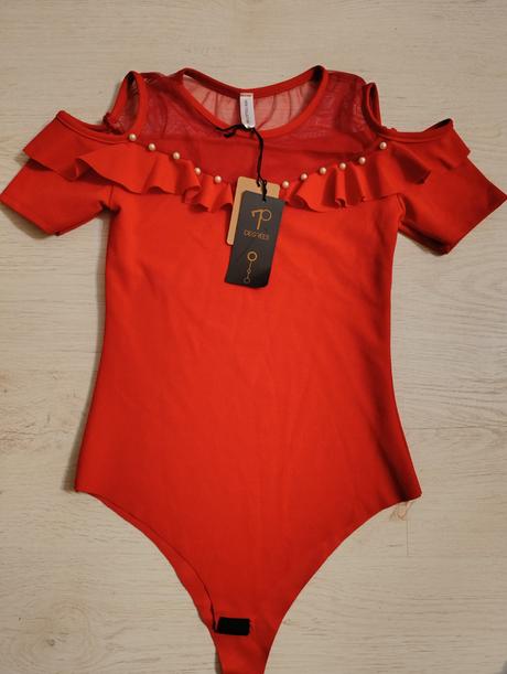 Tričkové body-m, m