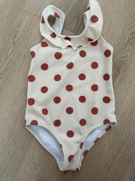 Dievcenske plavky, zara,104