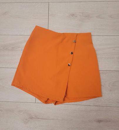 Oranžové šortky, s