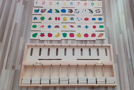 Drevená vkladačka / triedič, 