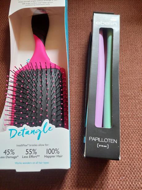 Kefa na vlasy a papilotove natacky, 