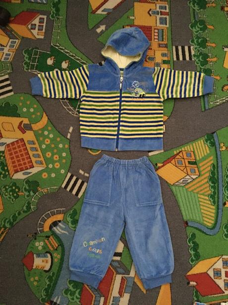 Velurová súprava, 80