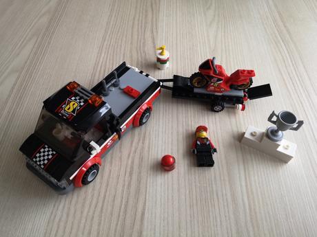 Lego city 60084 prepravný kamión na motorky,
