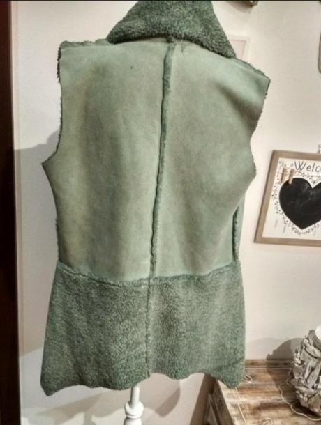 Kožušinova vesta, 