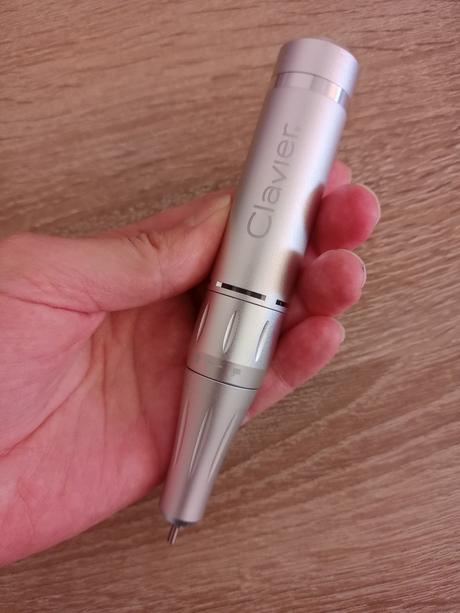 Brúska na nechty clavier, 