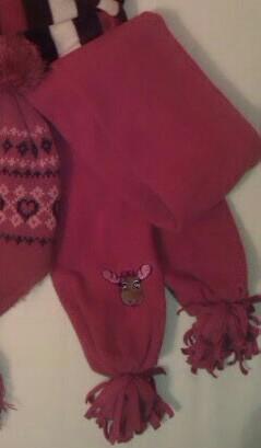 Dutý teplý šál so strapcami, asi na 2-6 r, takko
