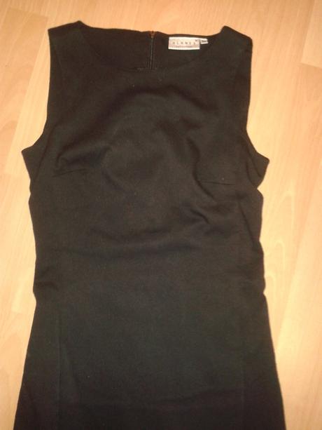 Cierne puzdrove saty, 34