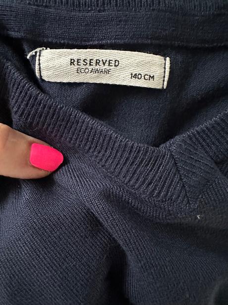 Reserverd svetrík, reserved,140