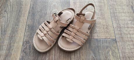 Sandálky, reserved,28
