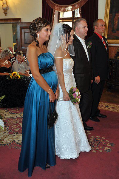 Spoločenské šaty, l